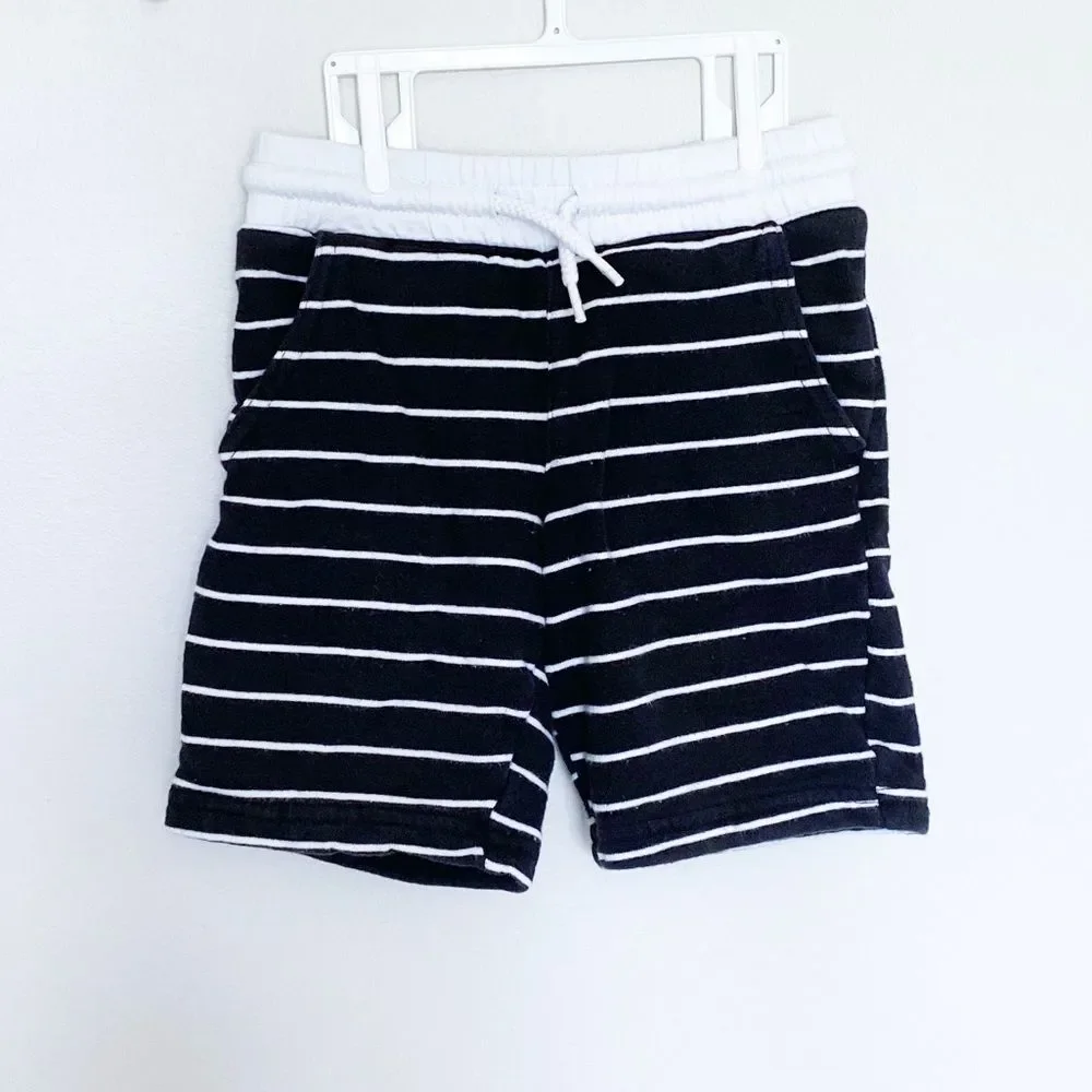 3 for $25 / CARTER’S TANK TOP SHORTS BOYS LOT SZ 6 - Picture 3 of 3